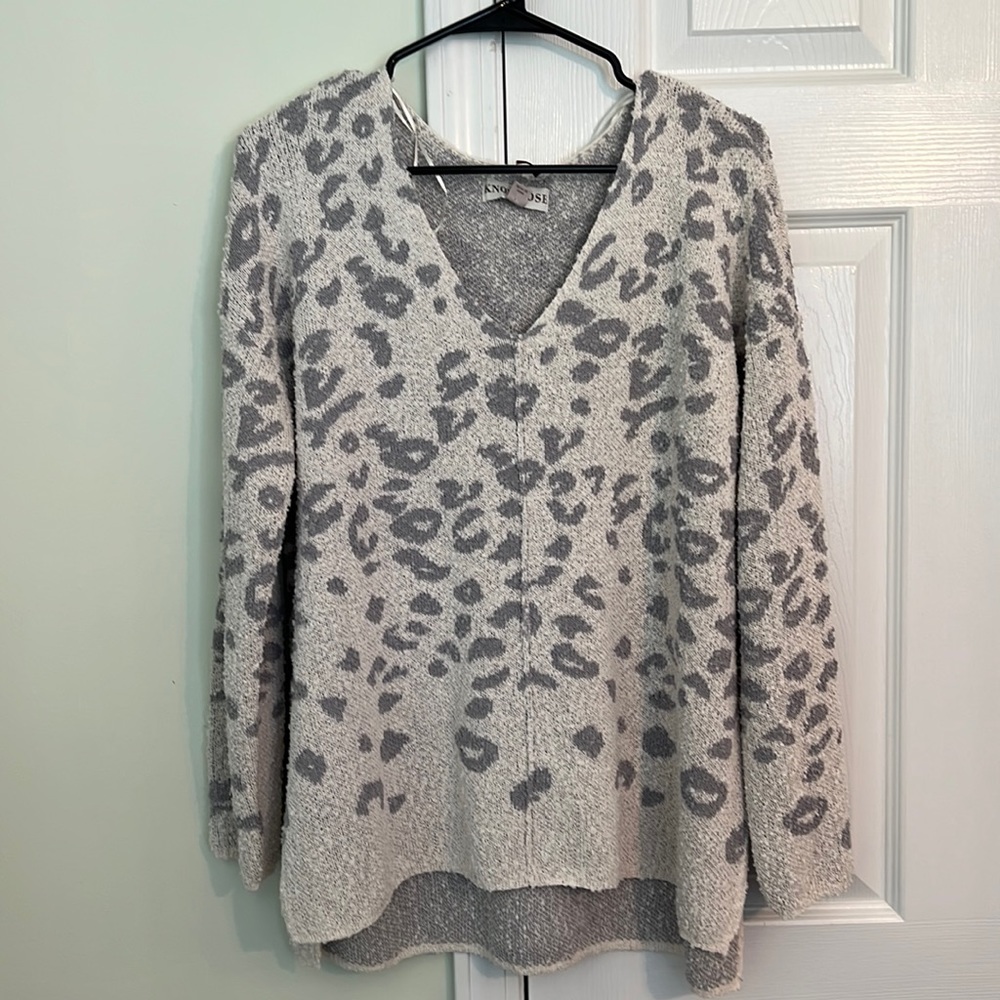 Knox Rose gray leopard sweater